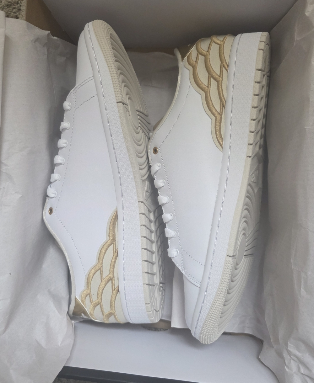 NIB - Men's Nike Jordan 1 Centre Court - 10.5